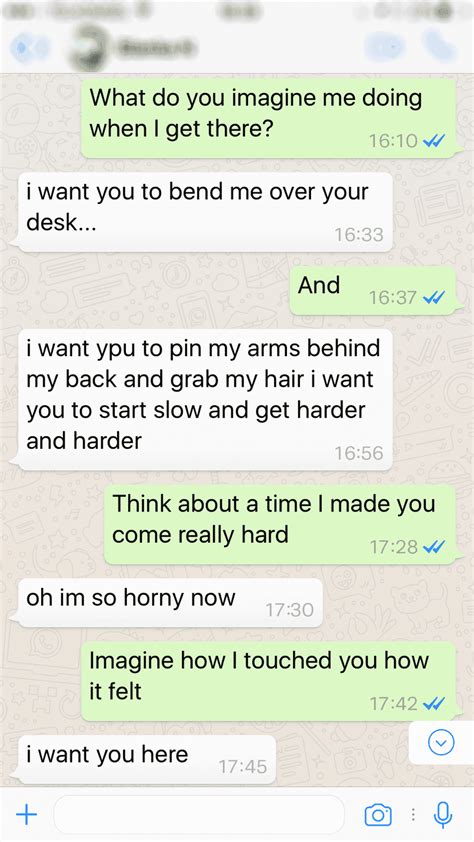 blow job sext|This Virtual Blowjob Sexting Technique Turns Men On Over Text。